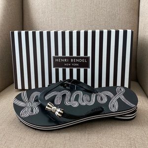 Henri Bendel | Bow Flip Flop in original box + HB drawstring bag